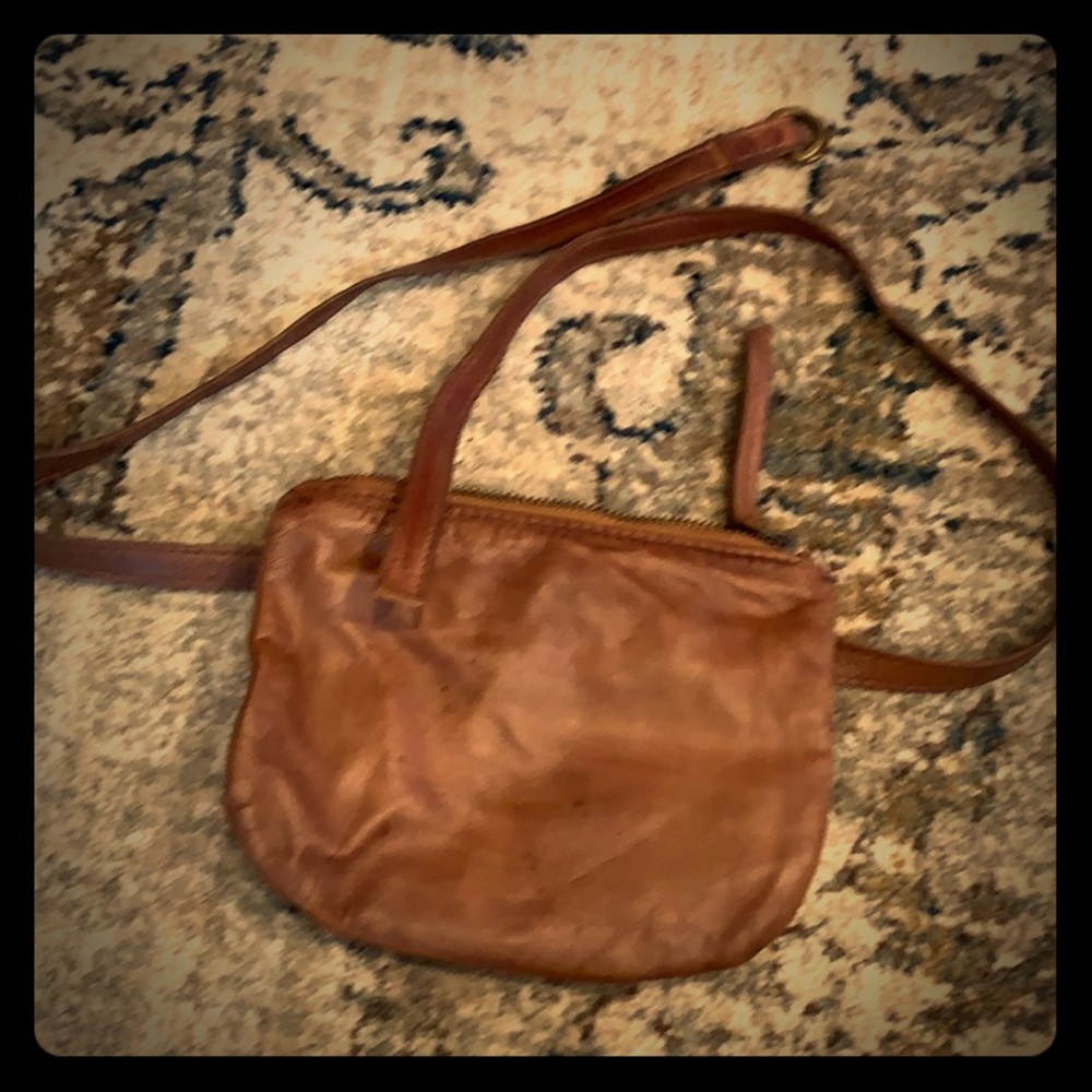 Leather belt bag with Lots of storage.